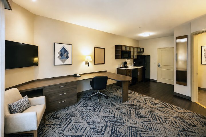 Room 16 of 36