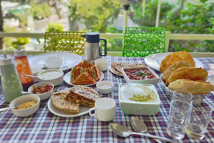 Breakfast/Coffee Service 58 of 77