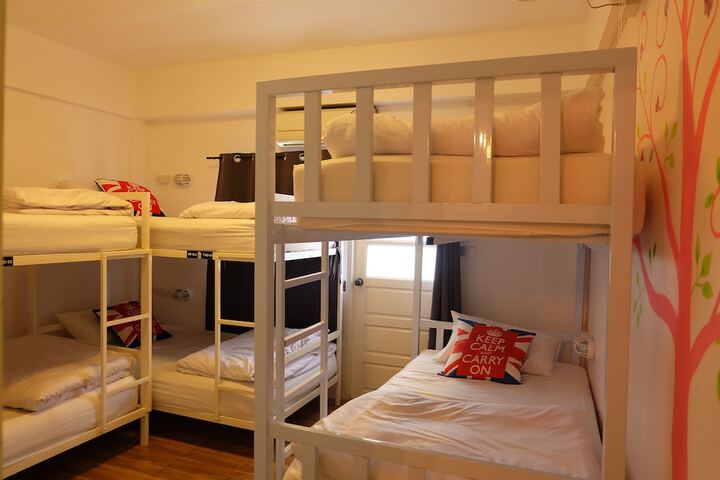 Room 12 of 37