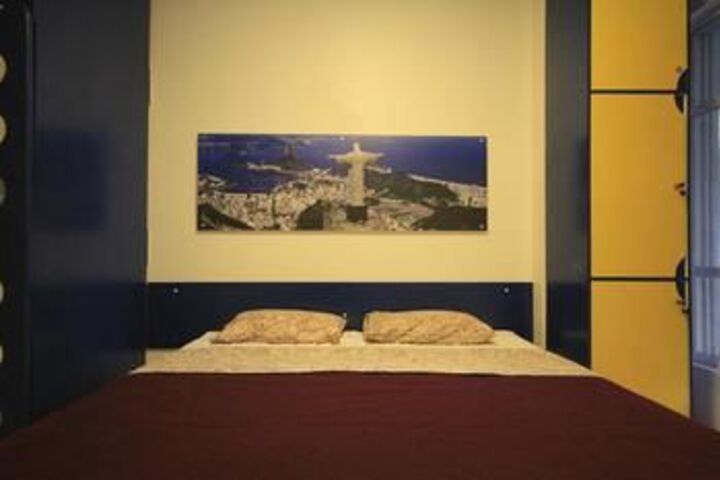 Room 14 of 22