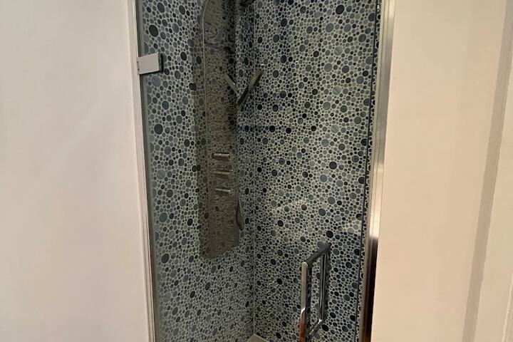 Room 195 of 283