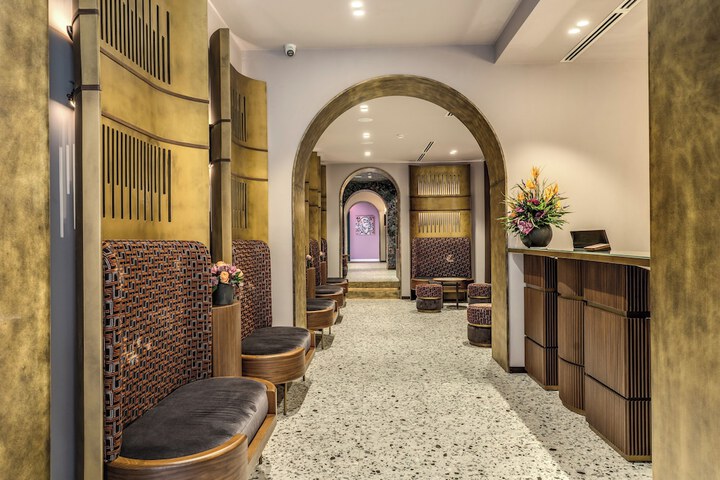 Hotel Interior 6 of 85