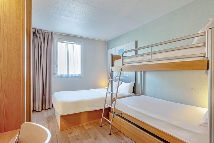 Room 18 of 45