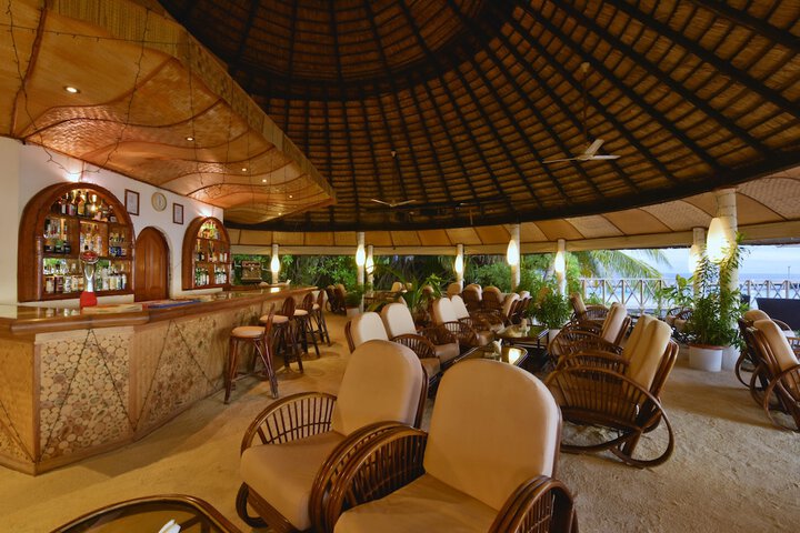 Lounge 82 of 134