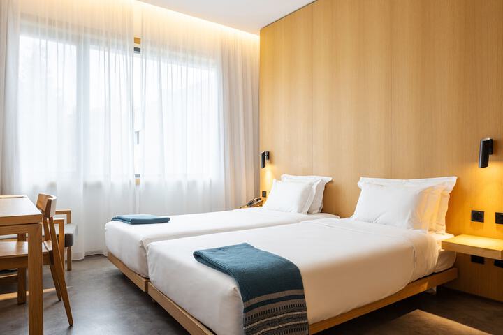 Room 10 of 75