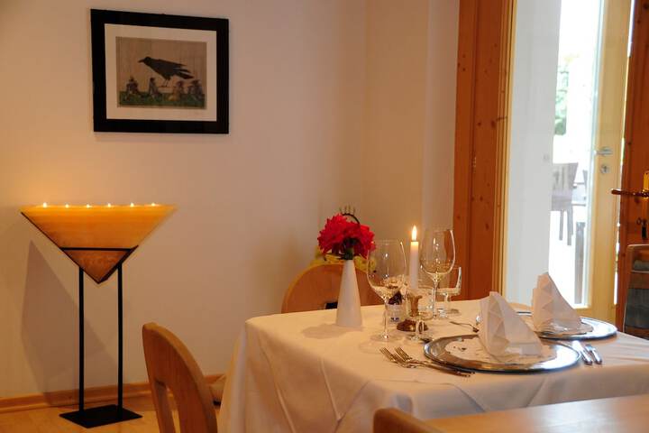Dining 25 of 41