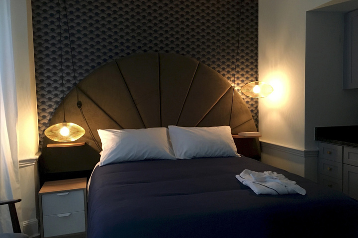 Room 2 of 14