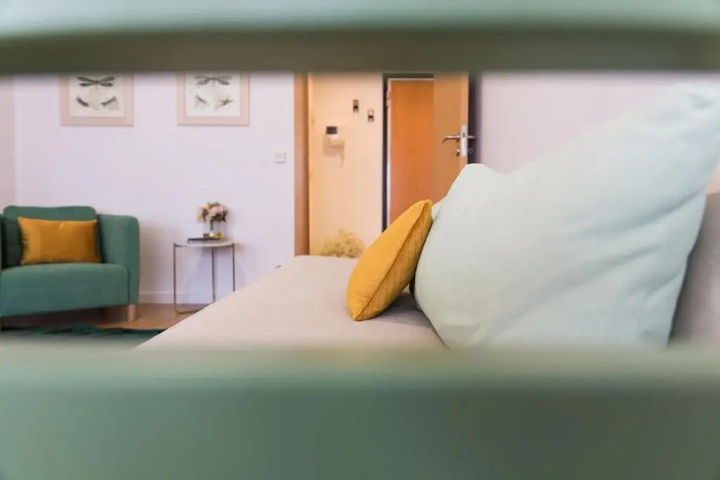 Room 4 of 19