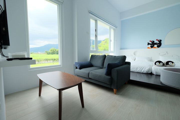 Room 16 of 19