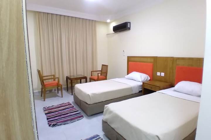 Room 18 of 48