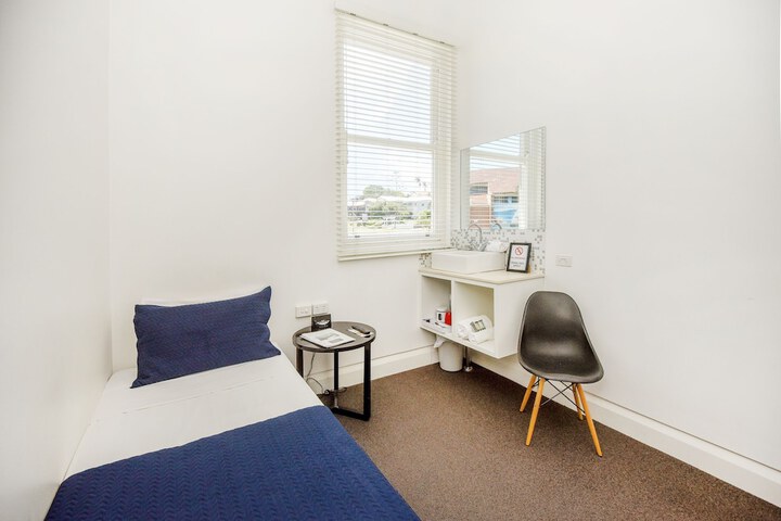 Room 12 of 41