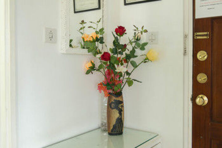 Room 18 of 37