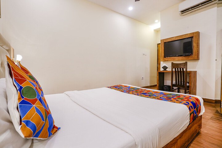 Room 21 of 27