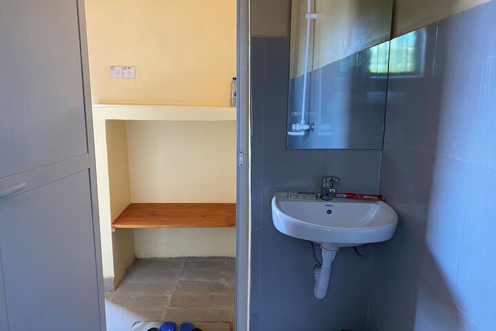 Room 9 of 20