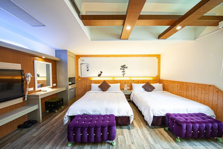 Room 16 of 32