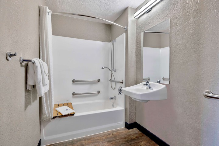 Double Accessible (7 of 16)