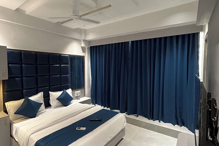 Room 10 of 23