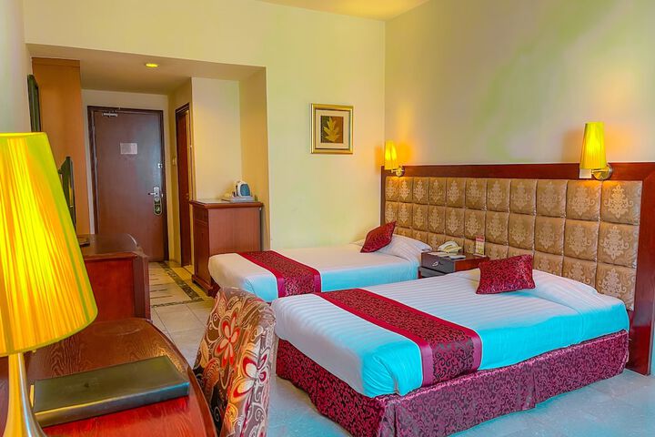 Room 10 of 51
