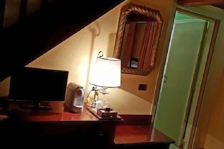 Room 13 of 25