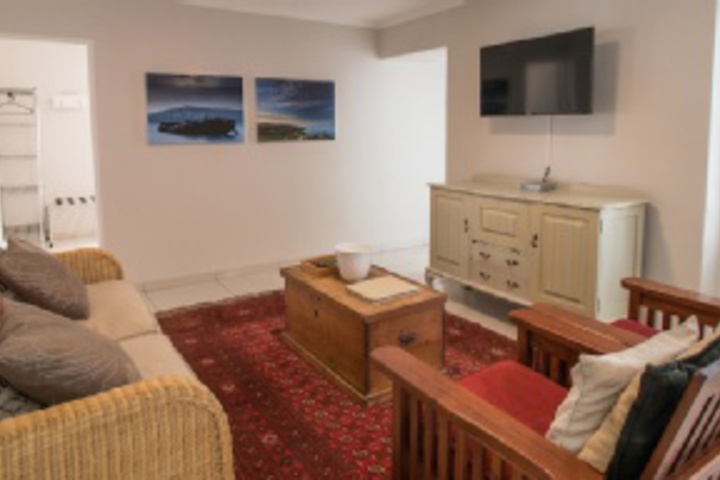 Room 215 of 648
