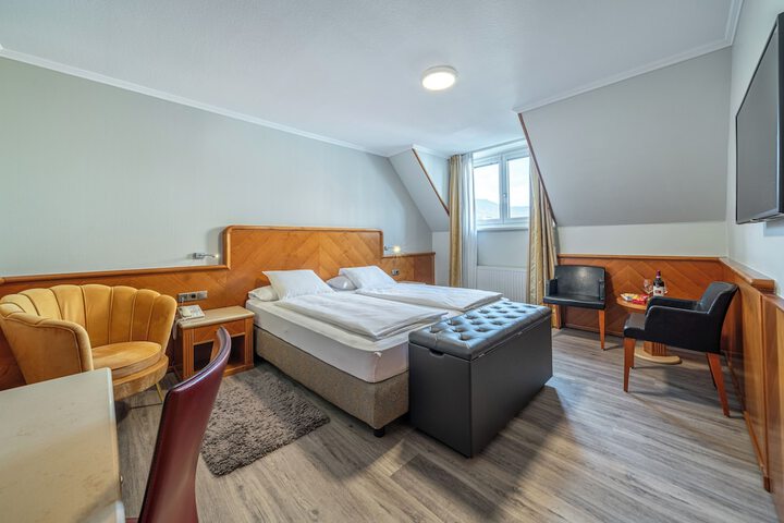 Room 56 of 104