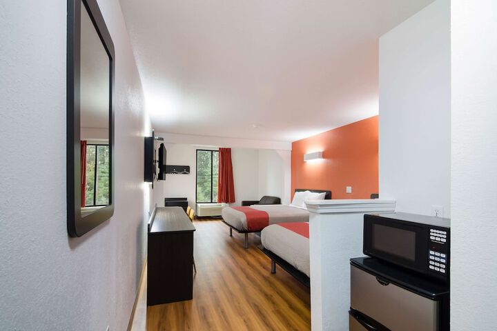 Room 19 of 32