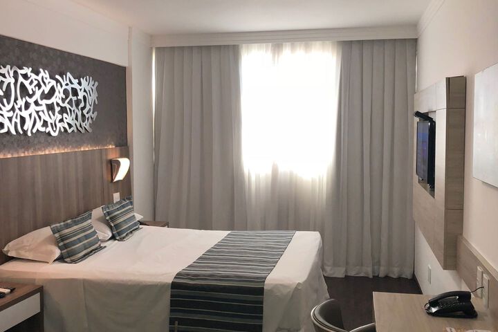 Room 28 of 42