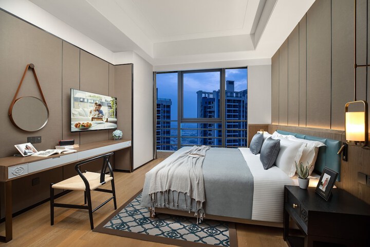 Room 12 of 74
