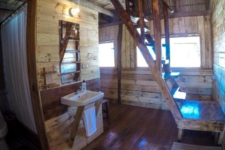 Room 6 of 22