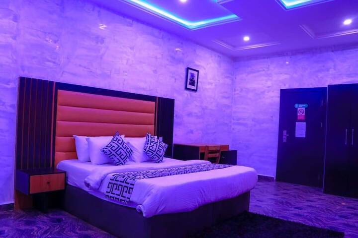 Room 4 of 29