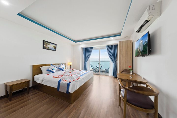 Room 8 of 21