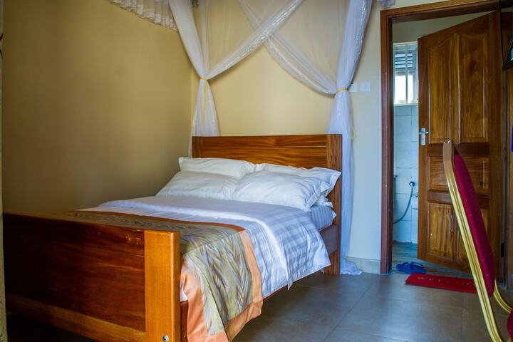 Room 43 of 69