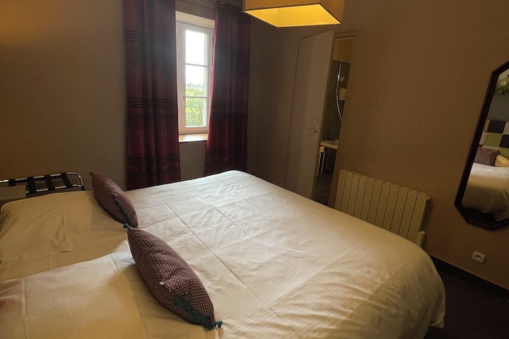 Room 7 of 35