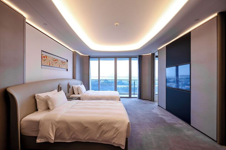 Room 25 of 126
