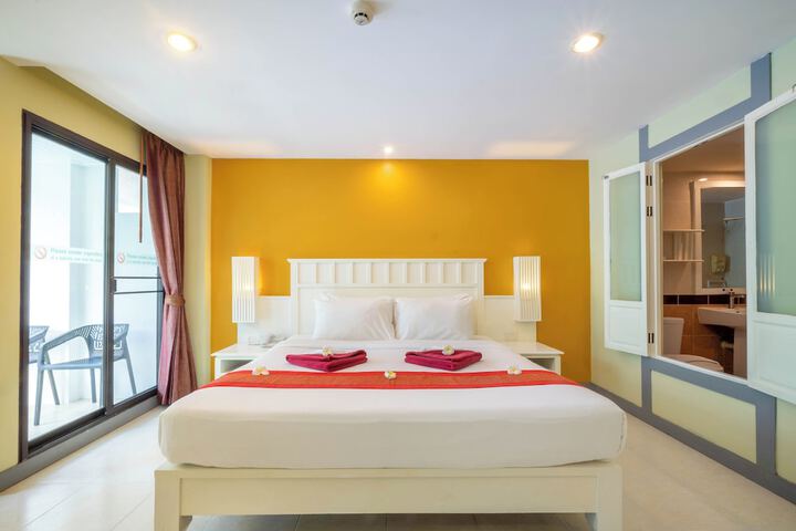 Room 19 of 120