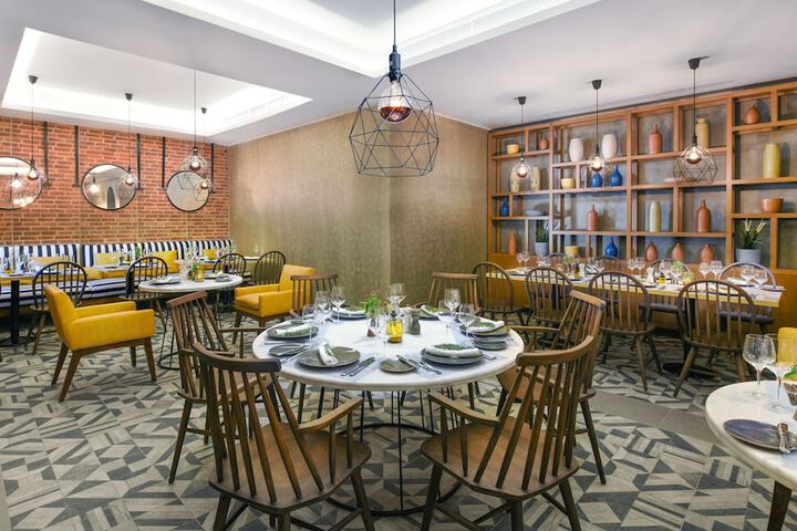 Dining 60 of 75