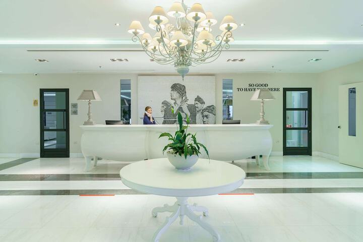 Hotel Lobby