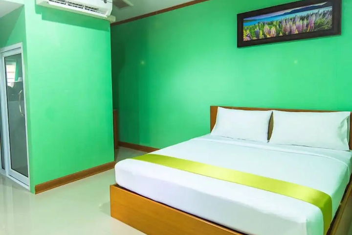Room 2 of 17