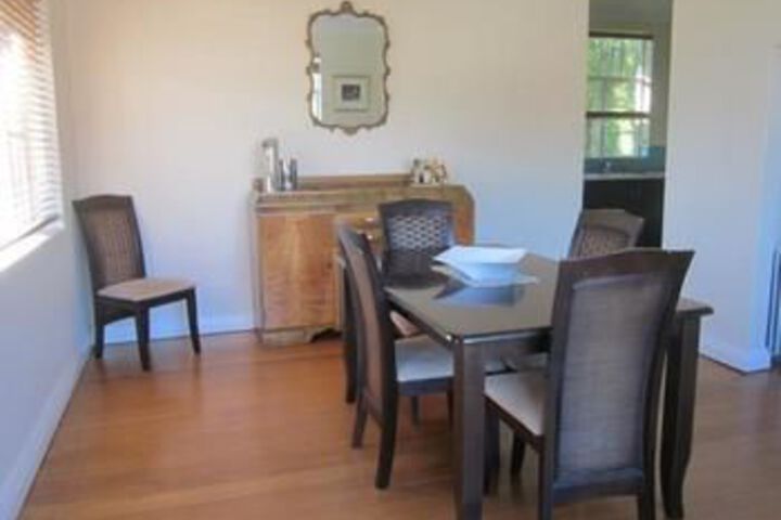 Room 4 of 12
