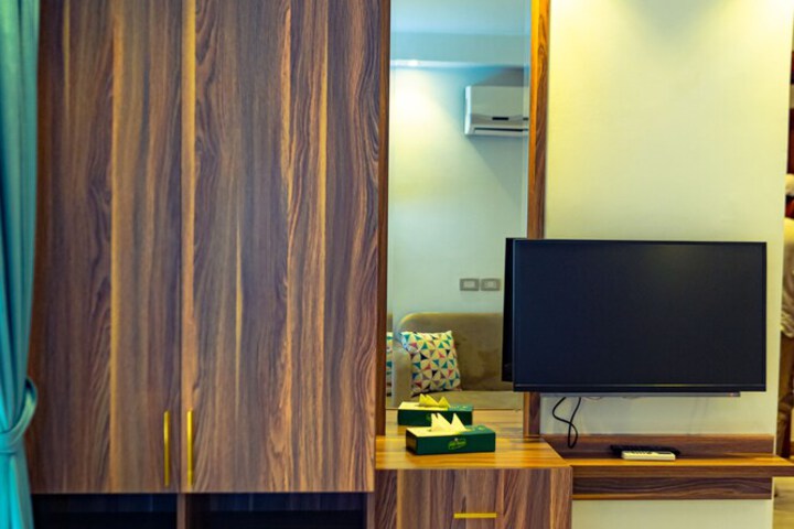 Room 52 of 158