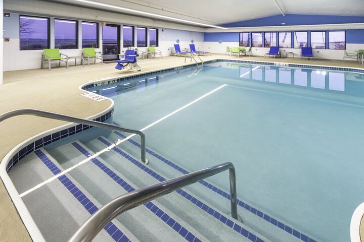 Pool 16 of 52