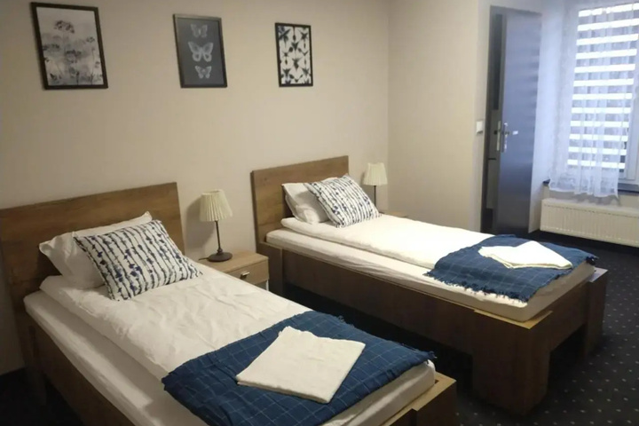 Room 3 of 16