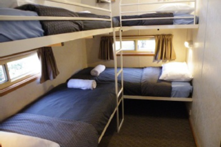 Room 152 of 406