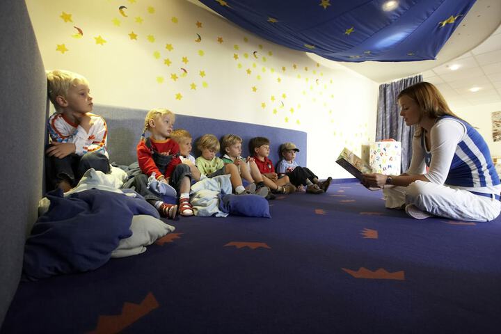 Childrens Activities 76 of 128