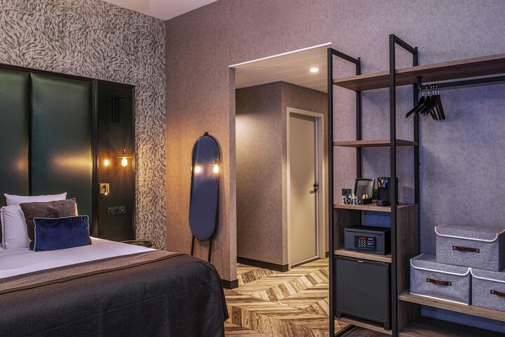 Room 18 of 80