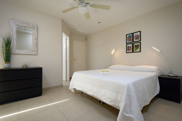 Room 7 of 61