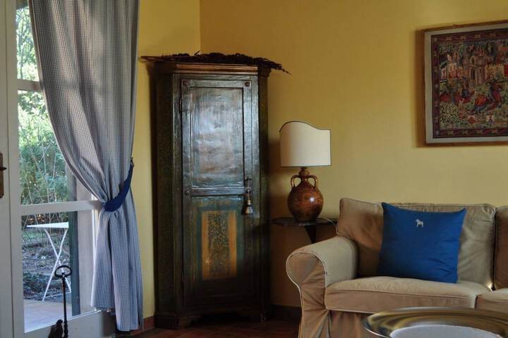 Room 18 of 48