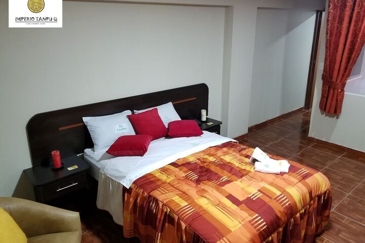 Room 13 of 37