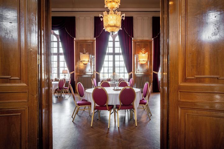Ballroom/Hall 21 of 29