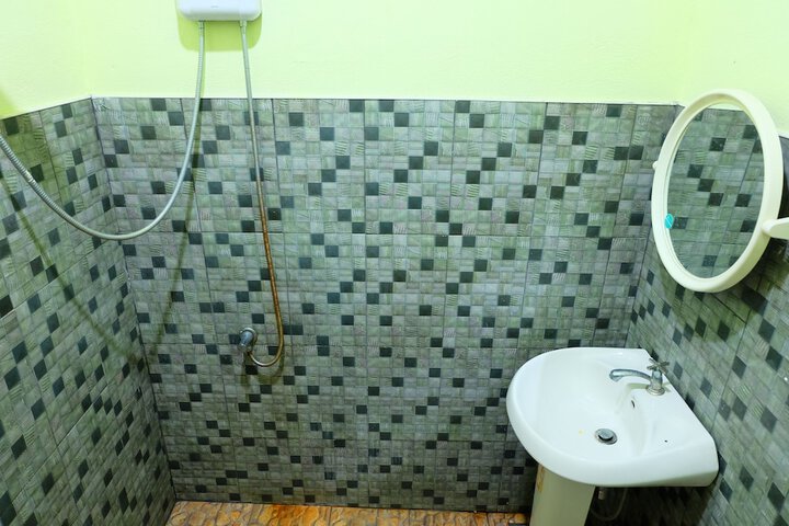 Room 7 of 14